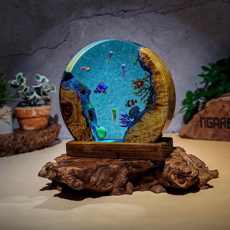 Lampe de table en résine sur l - Aquarium Fish In avis et prix