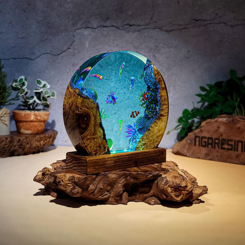 Lampe de table en résine sur l - Aquarium Fish In avis et prix