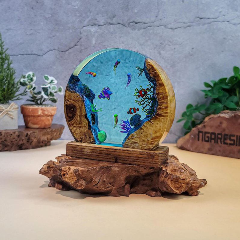 Lampe de table en résine sur l - Aquarium Fish In avis et prix